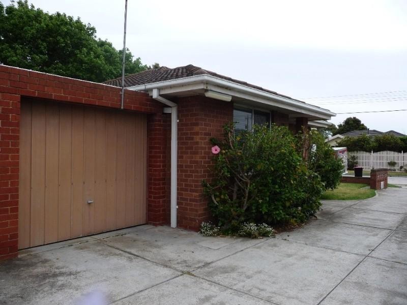 1/1A Genoa Avenue, Bonbeach VIC 3196