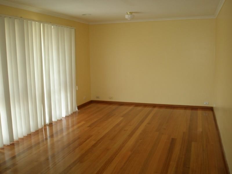 8 Rossiter Court, Seaford VIC 3198