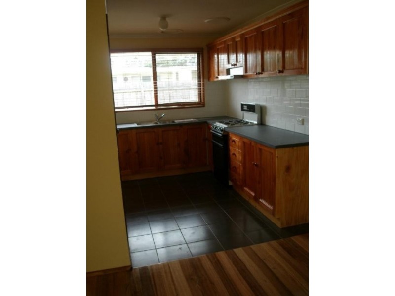 8 Rossiter Court, Seaford VIC 3198