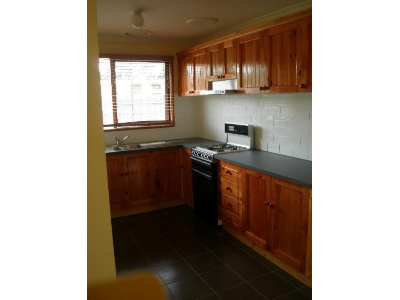 8 Rossiter Court, Seaford VIC 3198