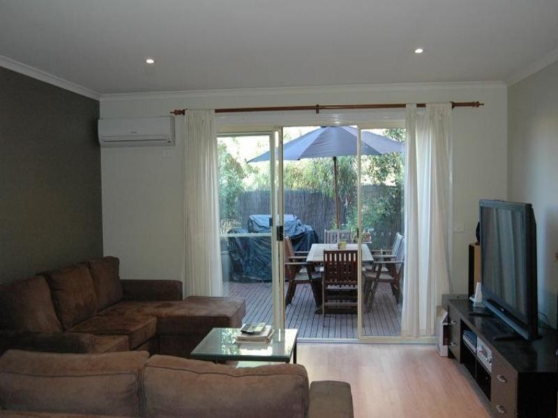 3/114 Warren Road, Mordialloc VIC 3195