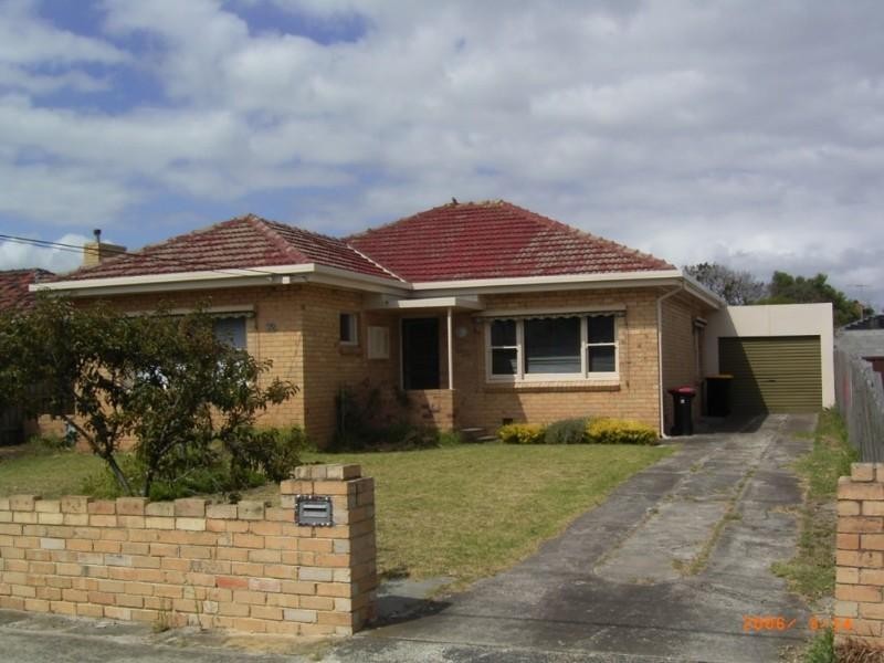 32 Field Avenue, Edithvale VIC 3196