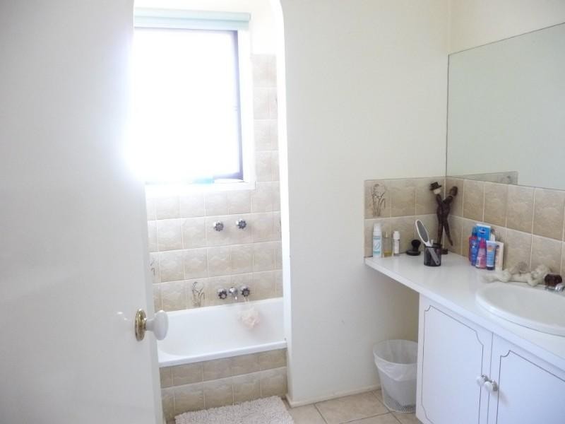 27 Balmain Drive, Carrum Downs VIC 3201