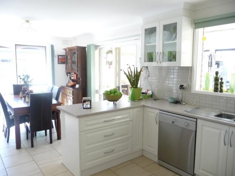 27 Balmain Drive, Carrum Downs VIC 3201