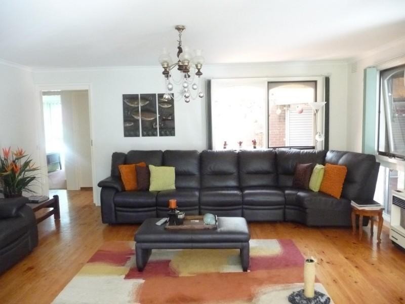 27 Balmain Drive, Carrum Downs VIC 3201