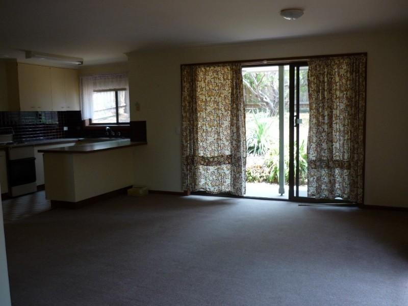 8 Little Colenso Street, Carrum VIC 3197