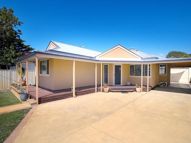 16 Troy Street, Bonbeach VIC 3196