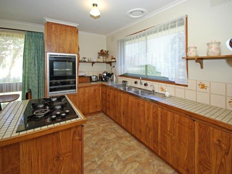 31 Fortescue Avenue, Seaford VIC 3198