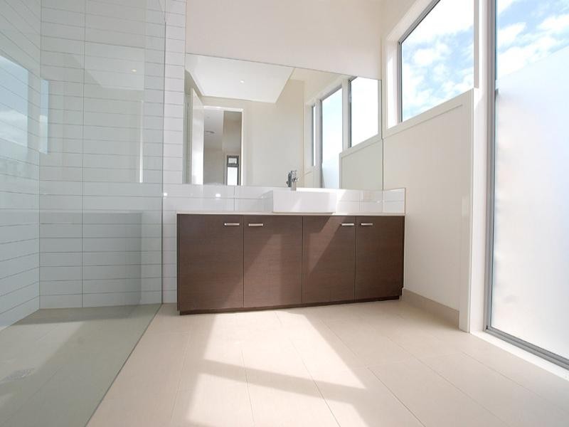 2A Roseberry Avenue, Chelsea VIC 3196