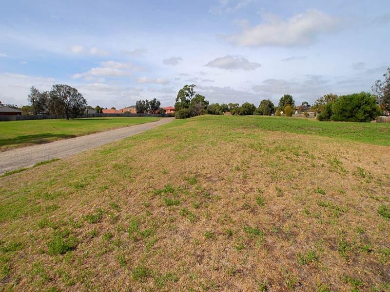 62 Wunalla Road, Seaford VIC 3198