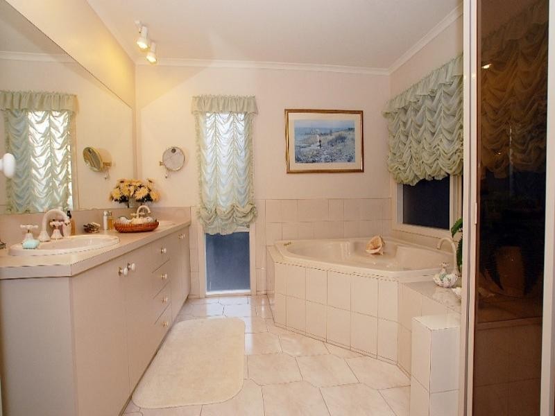 9 Roseberry Avenue, Chelsea VIC 3196