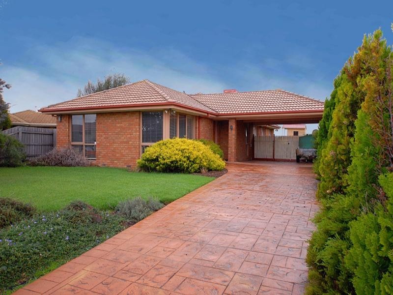 21 Dunscombe Place, Chelsea Heights VIC 3196
