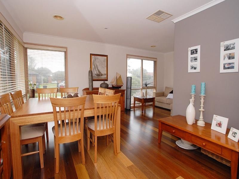 21 Dunscombe Place, Chelsea Heights VIC 3196