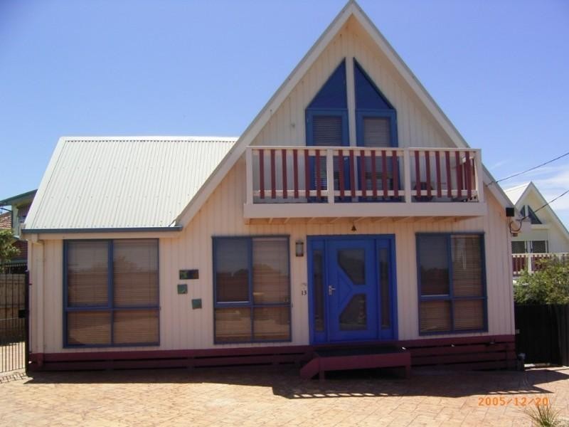 1/13 Nepean Highway, Seaford VIC 3198