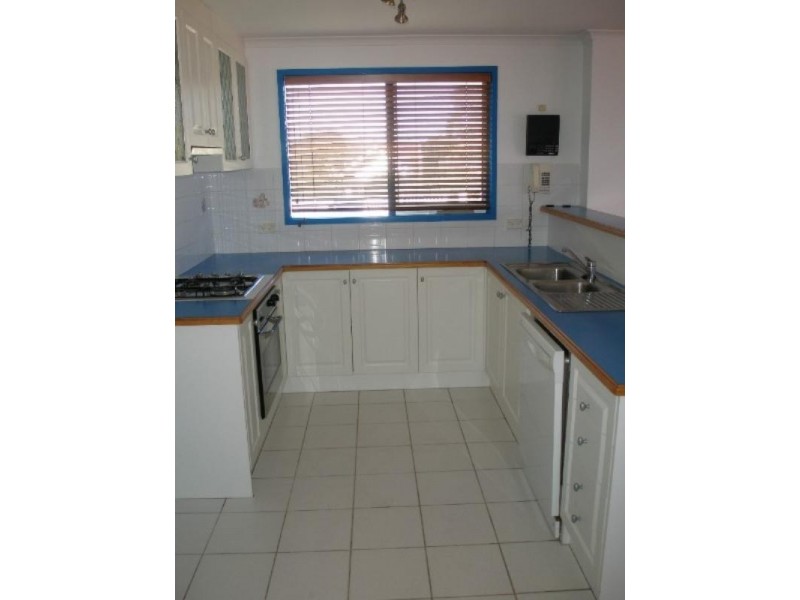 1/13 Nepean Highway, Seaford VIC 3198