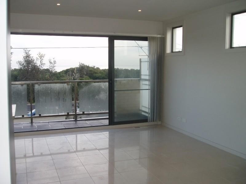 1/43 Nepean Highway, Seaford VIC 3198