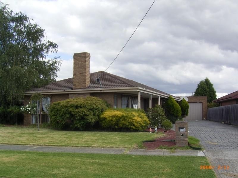 12 Van Haaster Grove, Skye VIC 3977