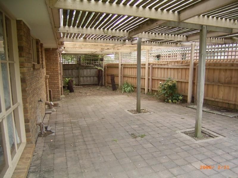 12 Van Haaster Grove, Skye VIC 3977