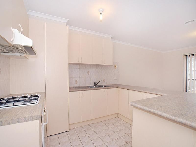 2/4 Alleyne Avenue, Bonbeach VIC 3196