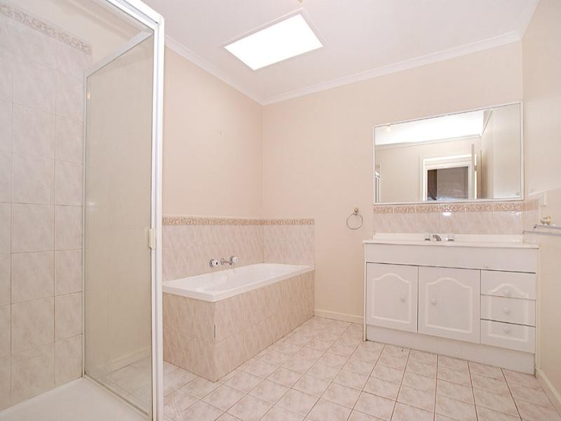 2/4 Alleyne Avenue, Bonbeach VIC 3196