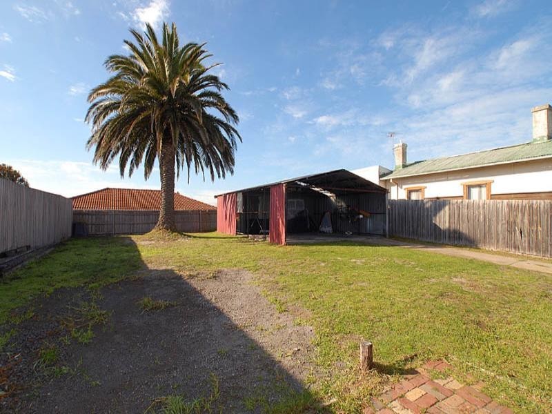 242 Station Street, Edithvale VIC 3196