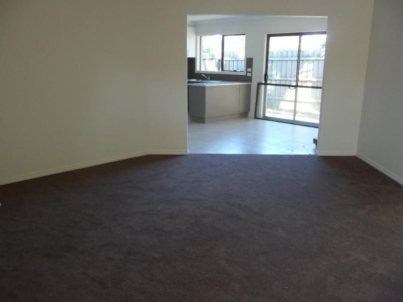 2/16 Chicquita Avenue, Seaford VIC 3198