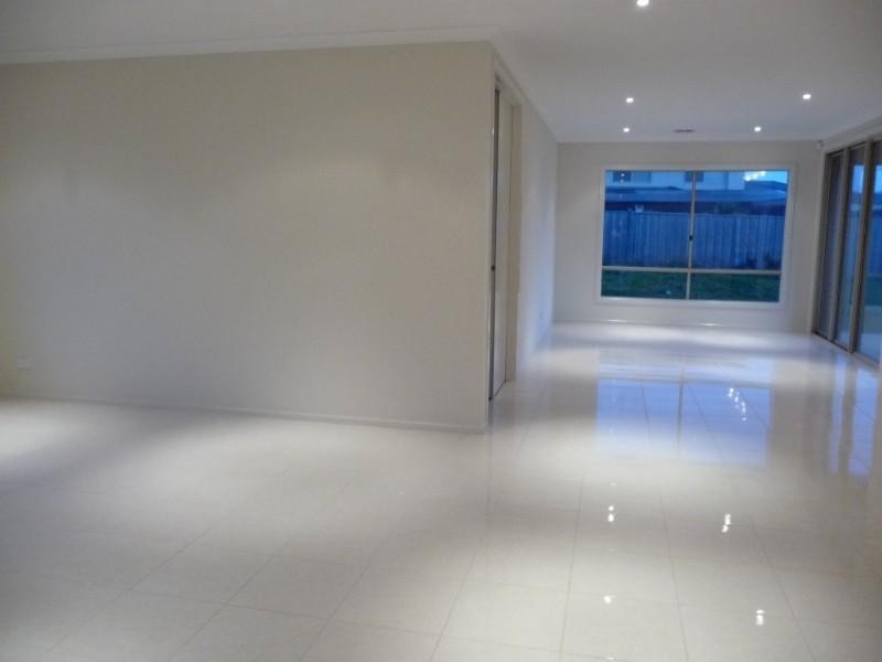 25 Whitewater Court, Sandhurst VIC 3977