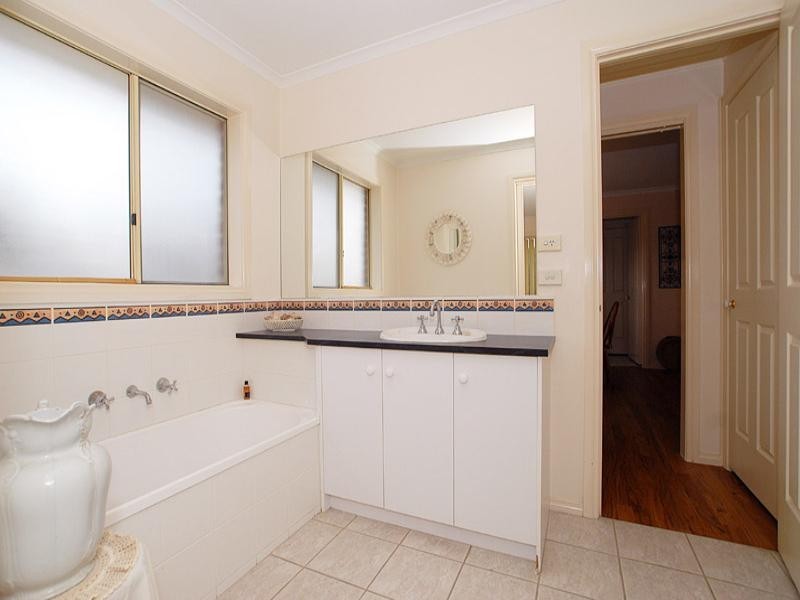 2 Cypress Court, Chelsea VIC 3196