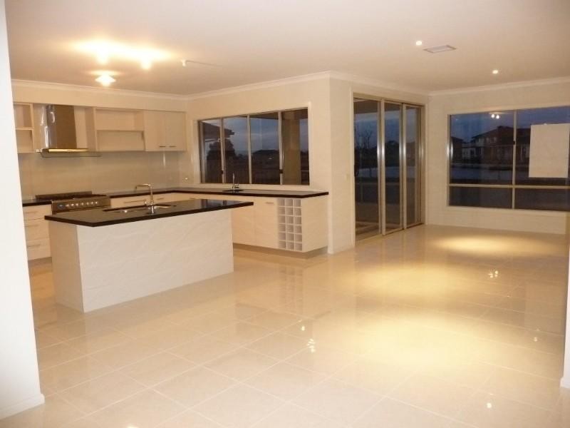 24 Mashie Terrace, Sandhurst VIC 3977