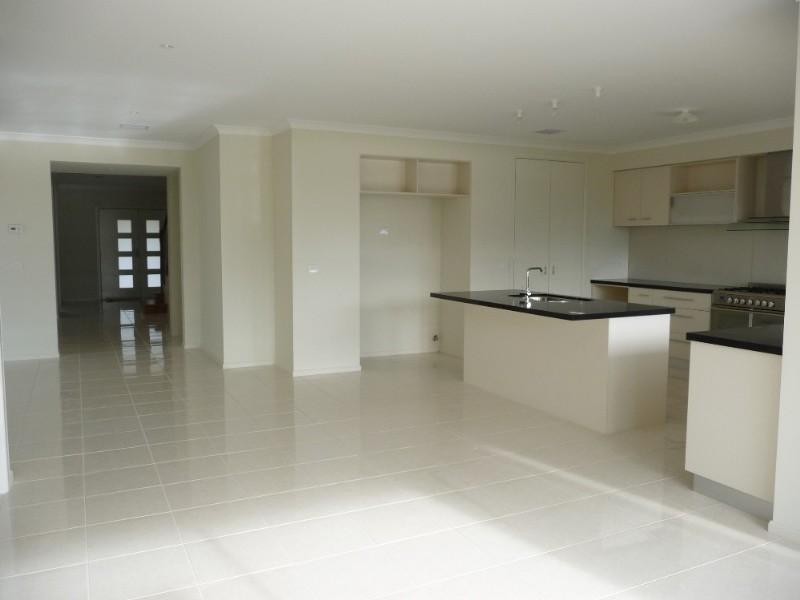 24 Mashie Terrace, Sandhurst VIC 3977