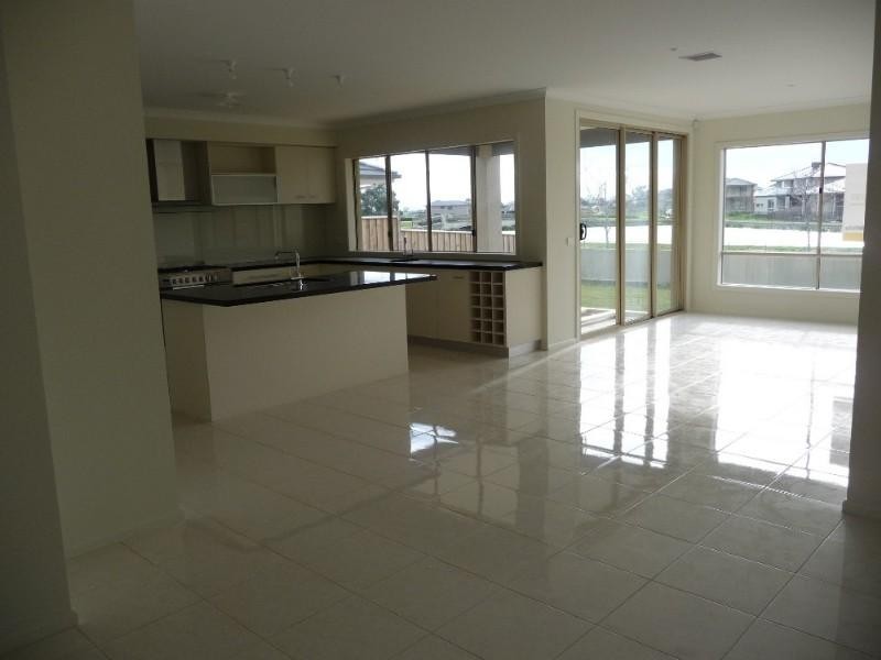 24 Mashie Terrace, Sandhurst VIC 3977