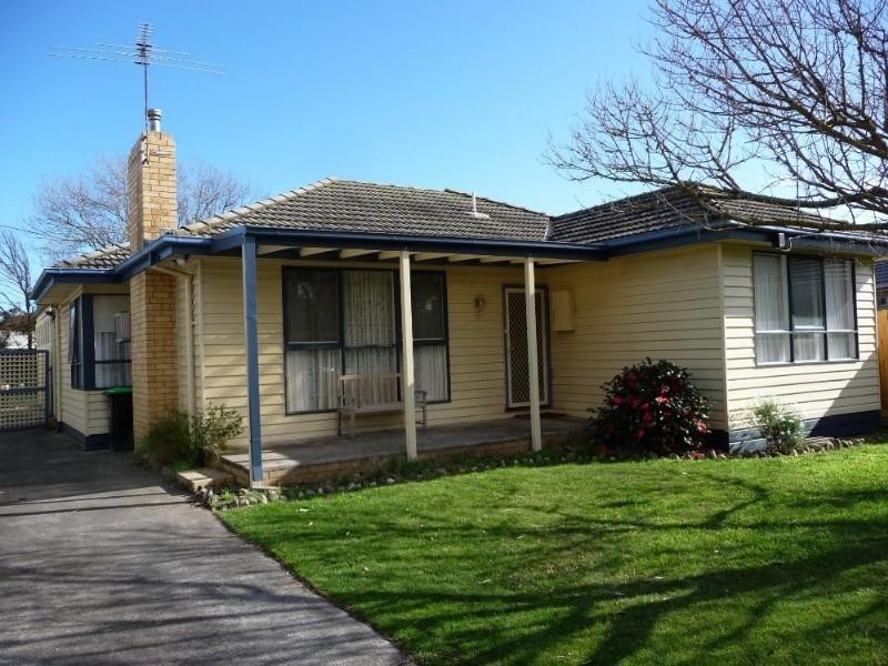 2 Warrawitur Court, Bonbeach VIC 3196