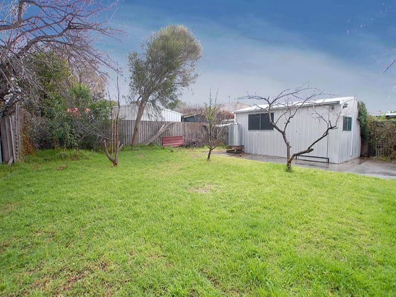 28 Bridges Avenue, Edithvale VIC 3196