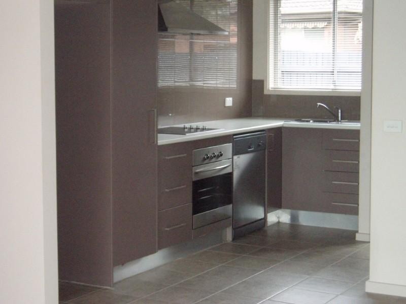 4/4 Buna Avenue, Seaford VIC 3198