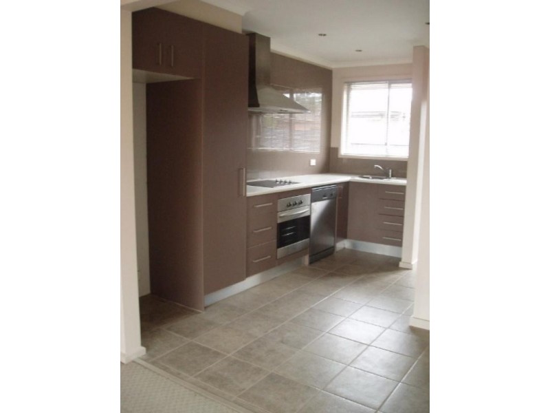 4/4 Buna Avenue, Seaford VIC 3198