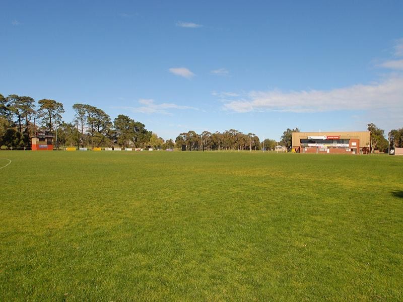 76 Bondi Road, Bonbeach VIC 3196