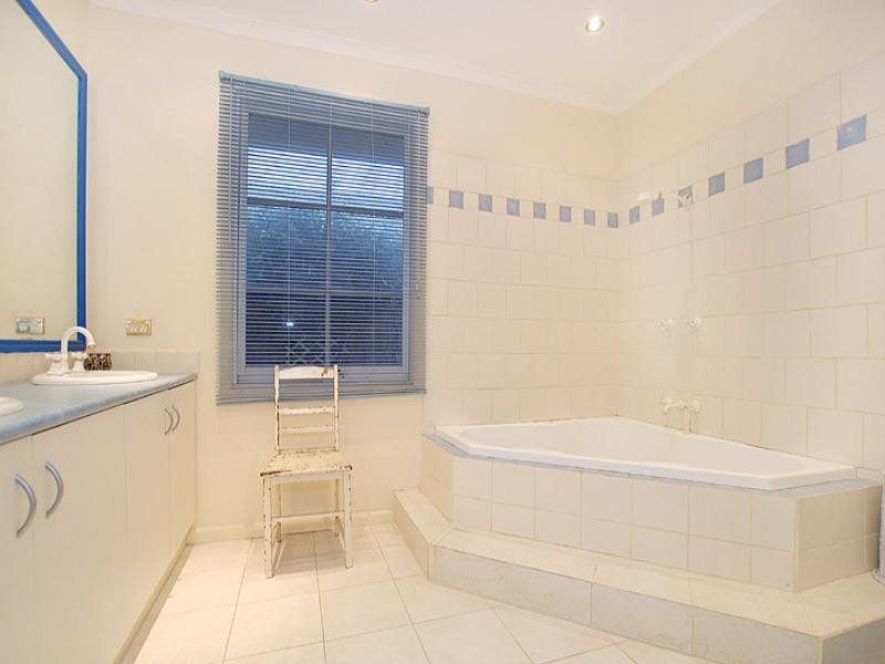 72 Emma Street, Carrum VIC 3197