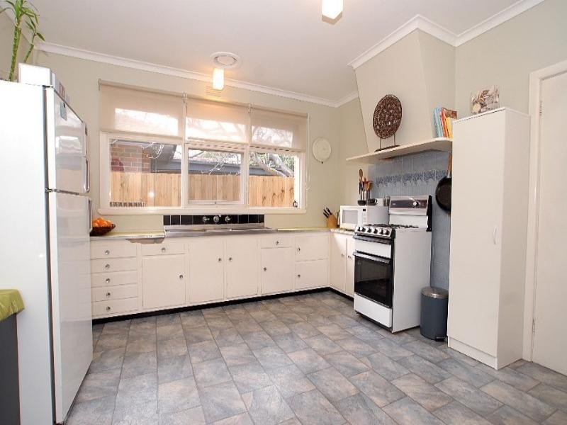 4 Broadway, Bonbeach VIC 3196