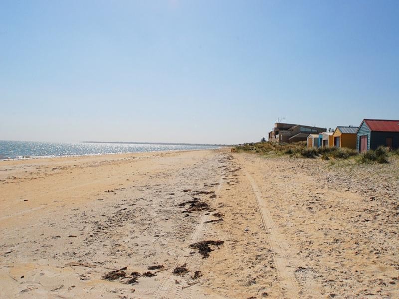 10 Showers Avenue, Chelsea VIC 3196