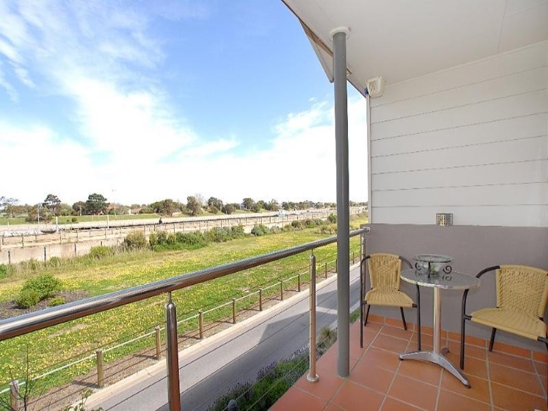 13 Ferrier Grove, Bonbeach VIC 3196