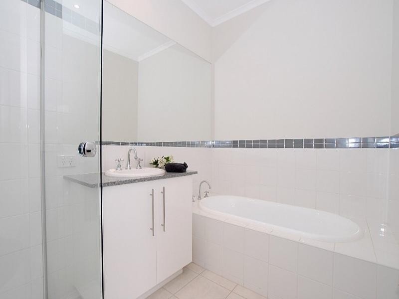 13 Ferrier Grove, Bonbeach VIC 3196