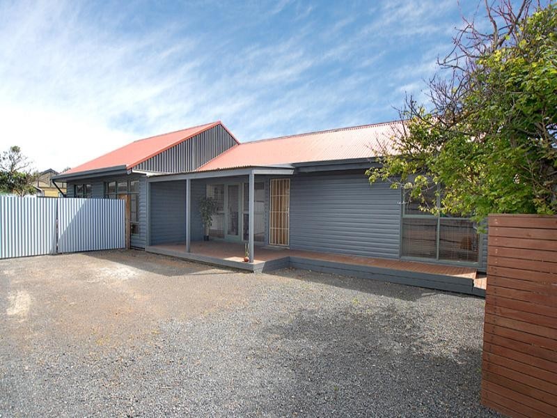 7 Wunalla Road, Seaford VIC 3198