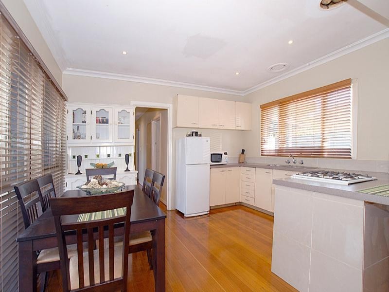 7 Wunalla Road, Seaford VIC 3198