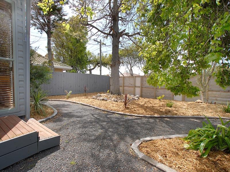 7 Wunalla Road, Seaford VIC 3198