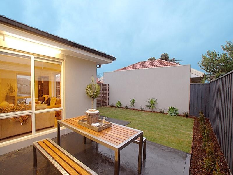 2/25 True Avenue, Carrum VIC 3197