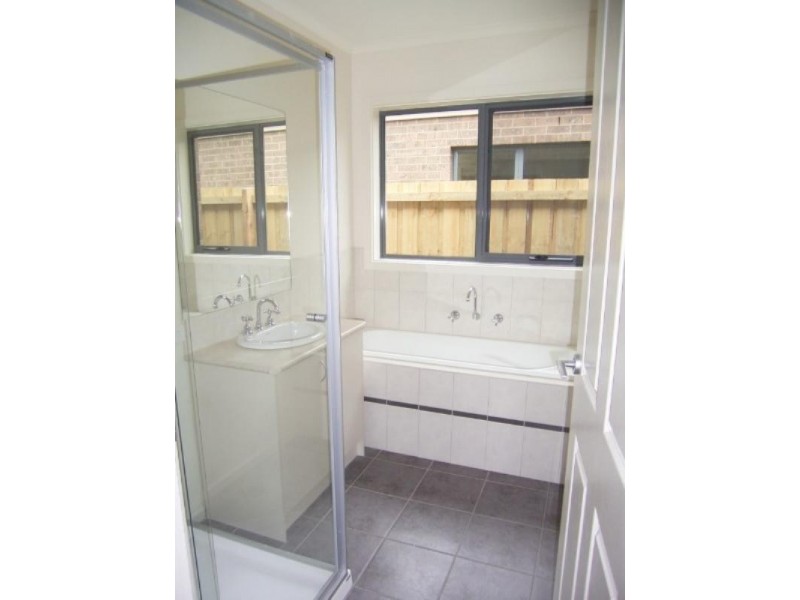 2/25-27 Austin Road, Seaford VIC 3198