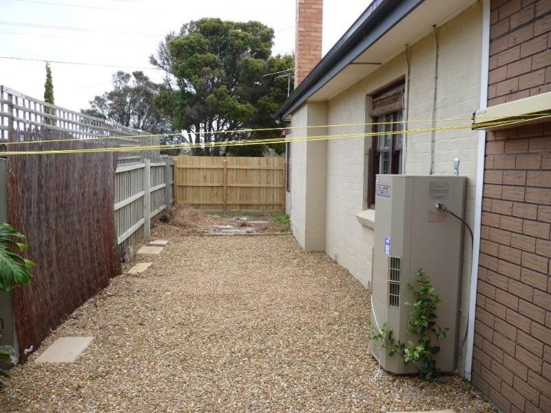 1/28 Glenola Road, Chelsea VIC 3196