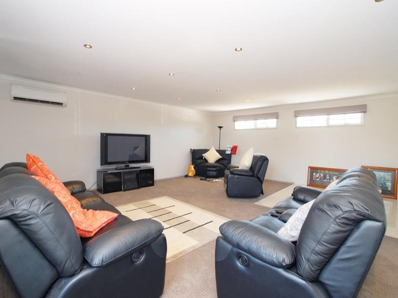 56 Milroy Crescent, Seaford VIC 3198