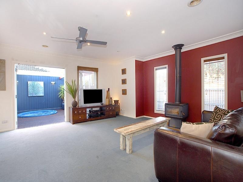 61 Keith Avenue, Edithvale VIC 3196