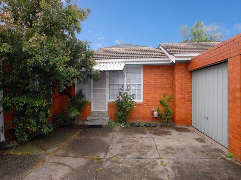 4/64 Warrigal Road, Mentone VIC 3194